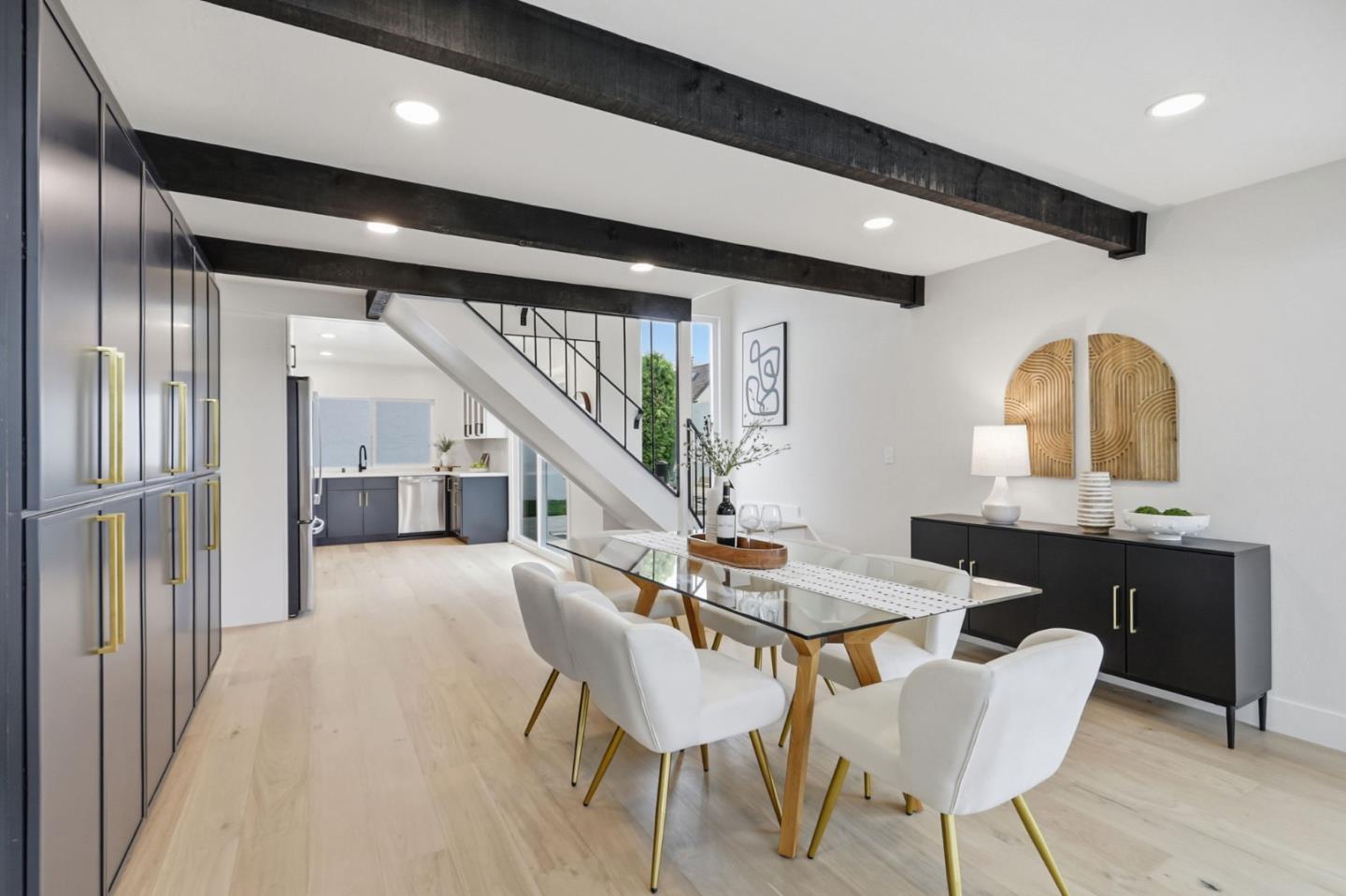 Detail Gallery Image 16 of 41 For 543 Cashmere Ct, Sunnyvale,  CA 94087 - 3 Beds | 2 Baths