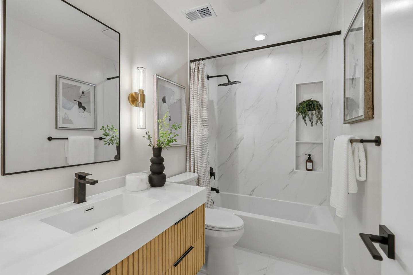 Detail Gallery Image 31 of 41 For 543 Cashmere Ct, Sunnyvale,  CA 94087 - 3 Beds | 2 Baths