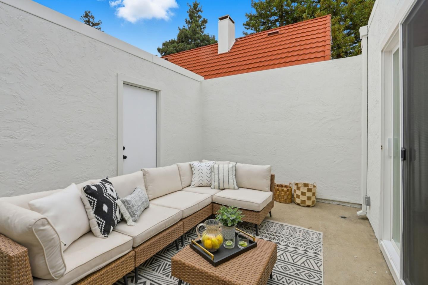 Detail Gallery Image 35 of 41 For 543 Cashmere Ct, Sunnyvale,  CA 94087 - 3 Beds | 2 Baths