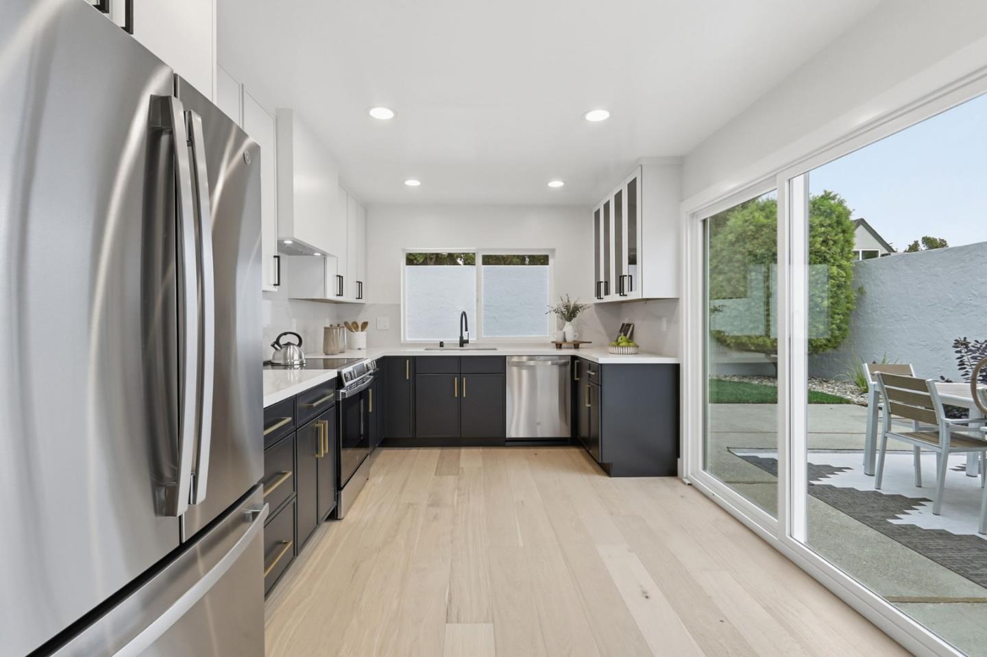 Detail Gallery Image 9 of 41 For 543 Cashmere Ct, Sunnyvale,  CA 94087 - 3 Beds | 2 Baths