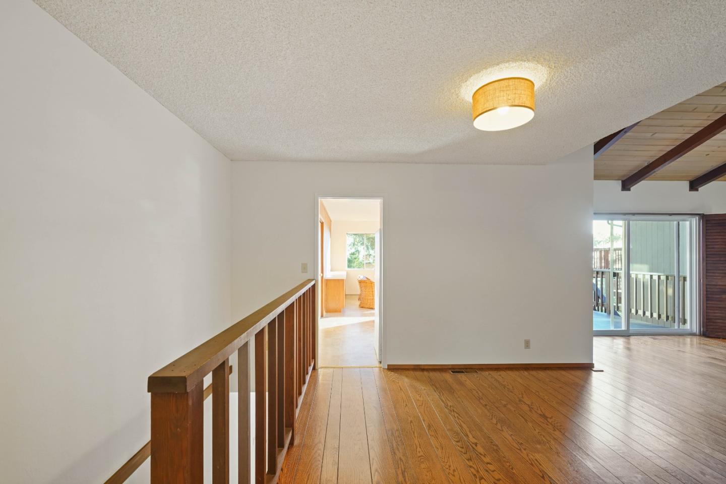 Detail Gallery Image 10 of 61 For 2191 Manzanita Dr, Oakland,  CA 94611 - 4 Beds | 2 Baths