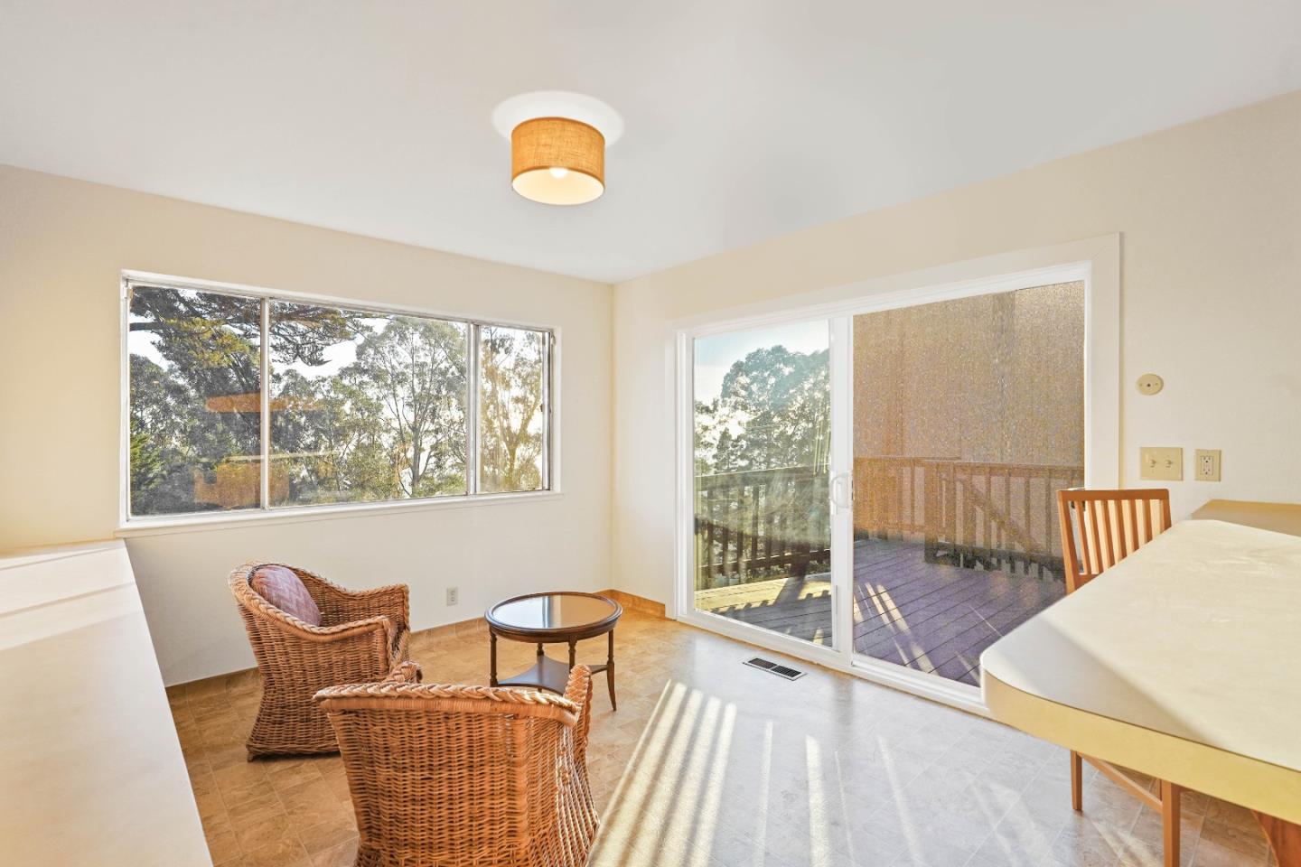 Detail Gallery Image 18 of 61 For 2191 Manzanita Dr, Oakland,  CA 94611 - 4 Beds | 2 Baths