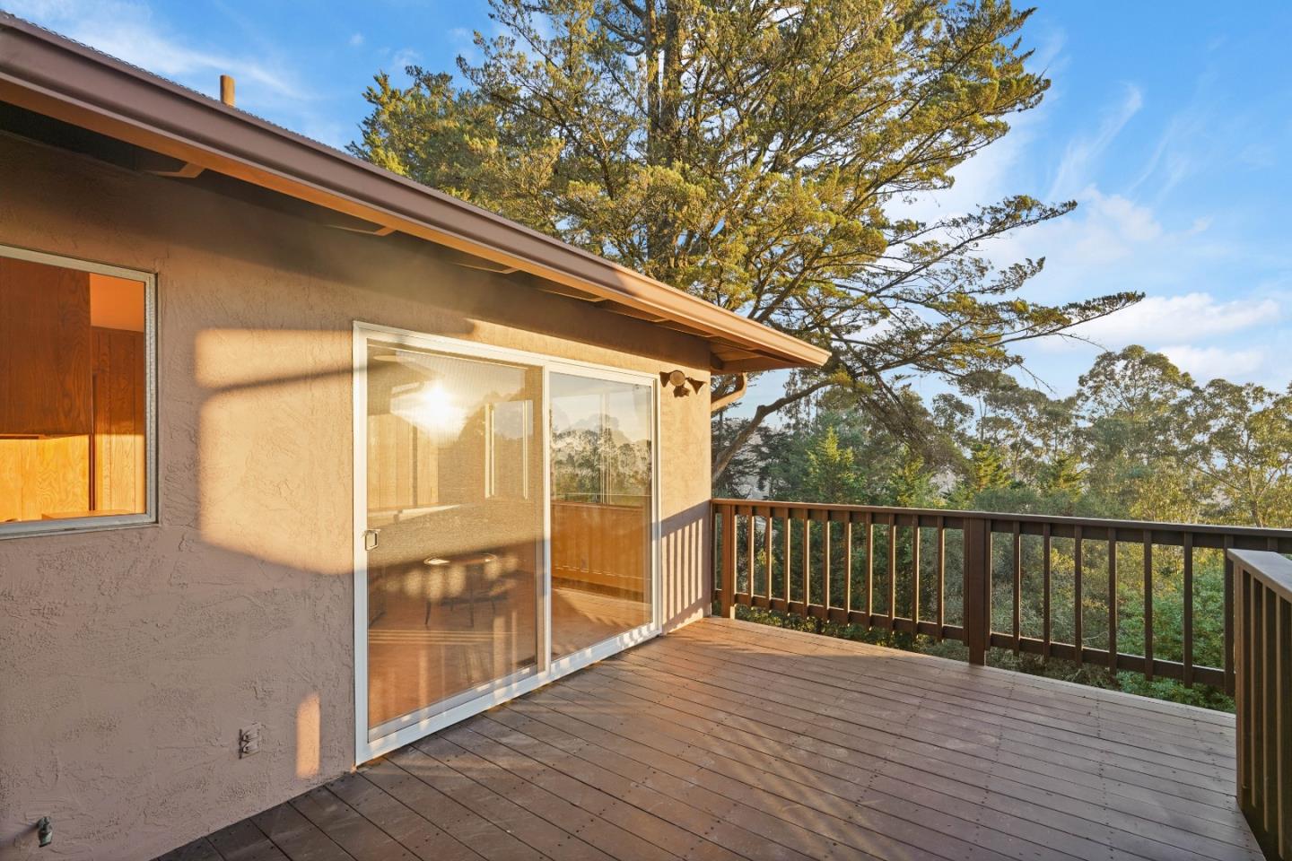 Detail Gallery Image 24 of 61 For 2191 Manzanita Dr, Oakland,  CA 94611 - 4 Beds | 2 Baths