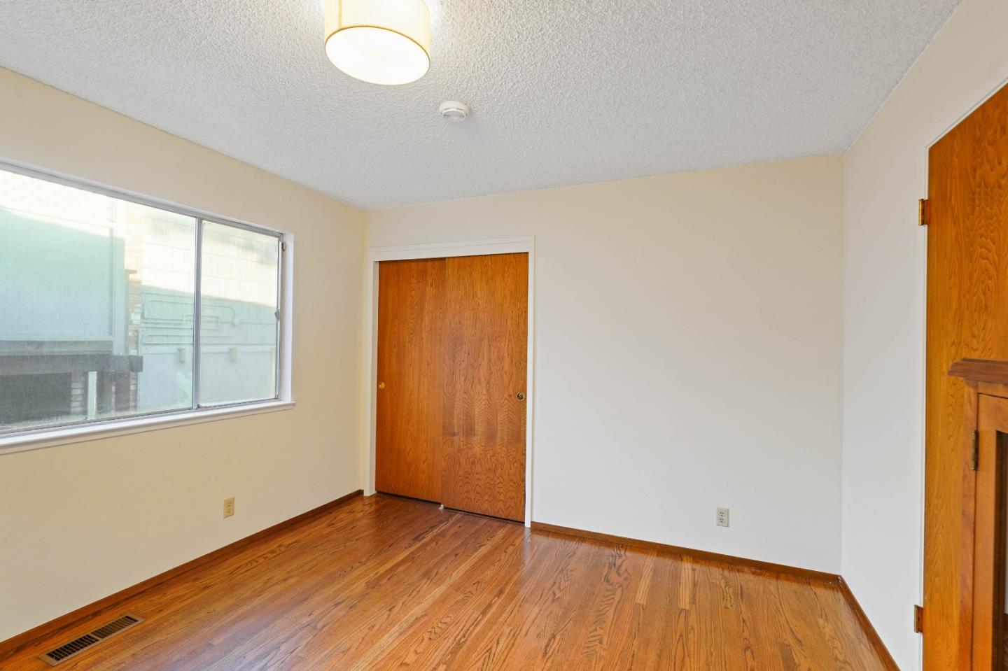 Detail Gallery Image 36 of 61 For 2191 Manzanita Dr, Oakland,  CA 94611 - 4 Beds | 2 Baths