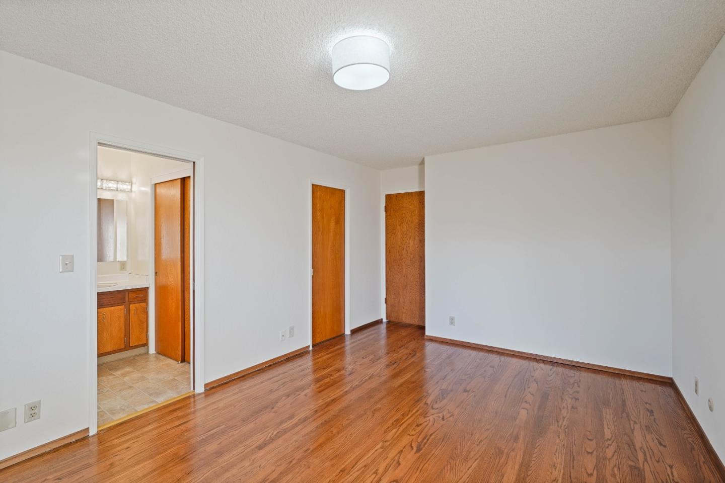 Detail Gallery Image 40 of 61 For 2191 Manzanita Dr, Oakland,  CA 94611 - 4 Beds | 2 Baths