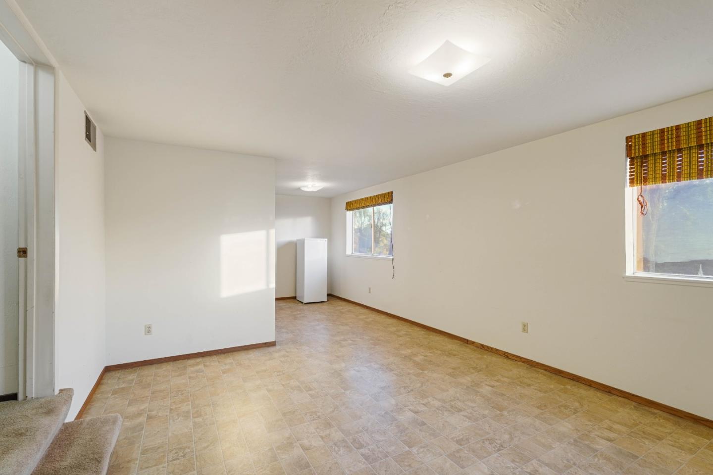 Detail Gallery Image 45 of 61 For 2191 Manzanita Dr, Oakland,  CA 94611 - 4 Beds | 2 Baths