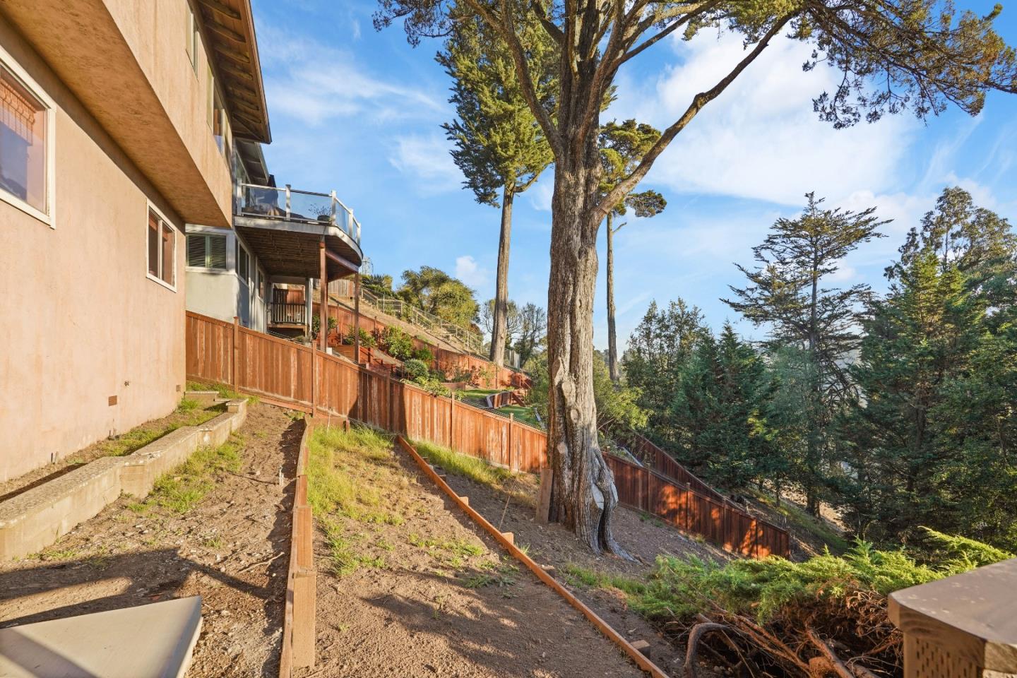 Detail Gallery Image 56 of 61 For 2191 Manzanita Dr, Oakland,  CA 94611 - 4 Beds | 2 Baths