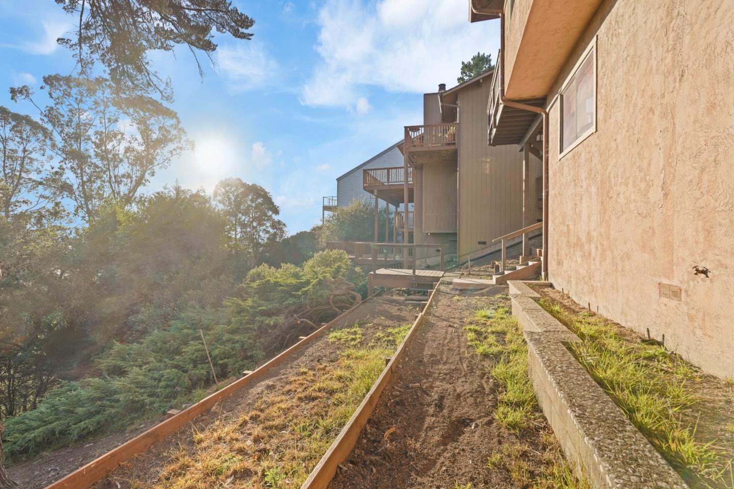 Detail Gallery Image 57 of 61 For 2191 Manzanita Dr, Oakland,  CA 94611 - 4 Beds | 2 Baths