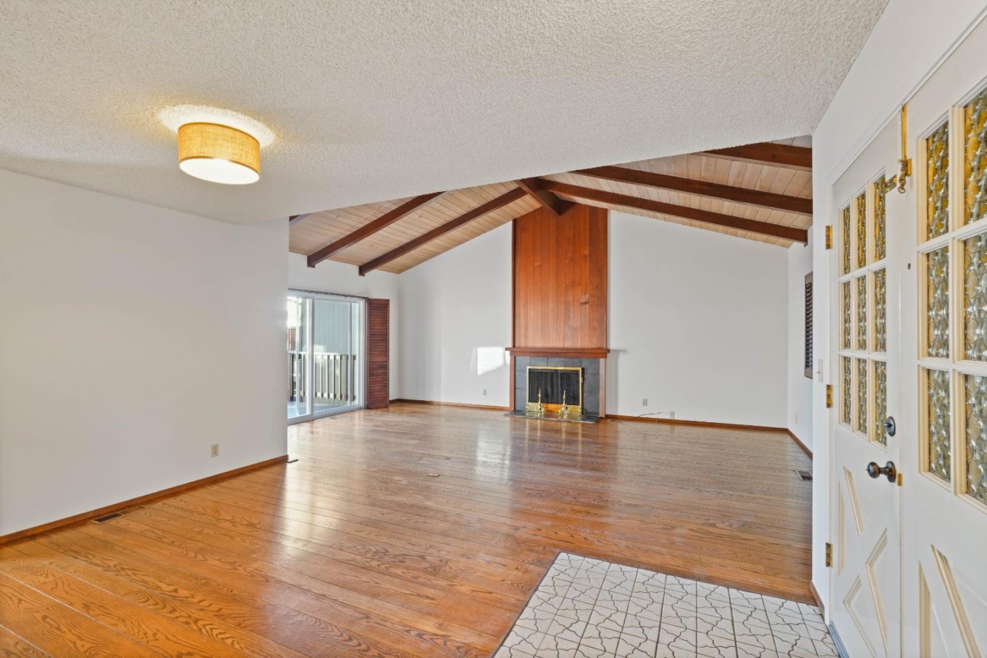 Detail Gallery Image 6 of 61 For 2191 Manzanita Dr, Oakland,  CA 94611 - 4 Beds | 2 Baths