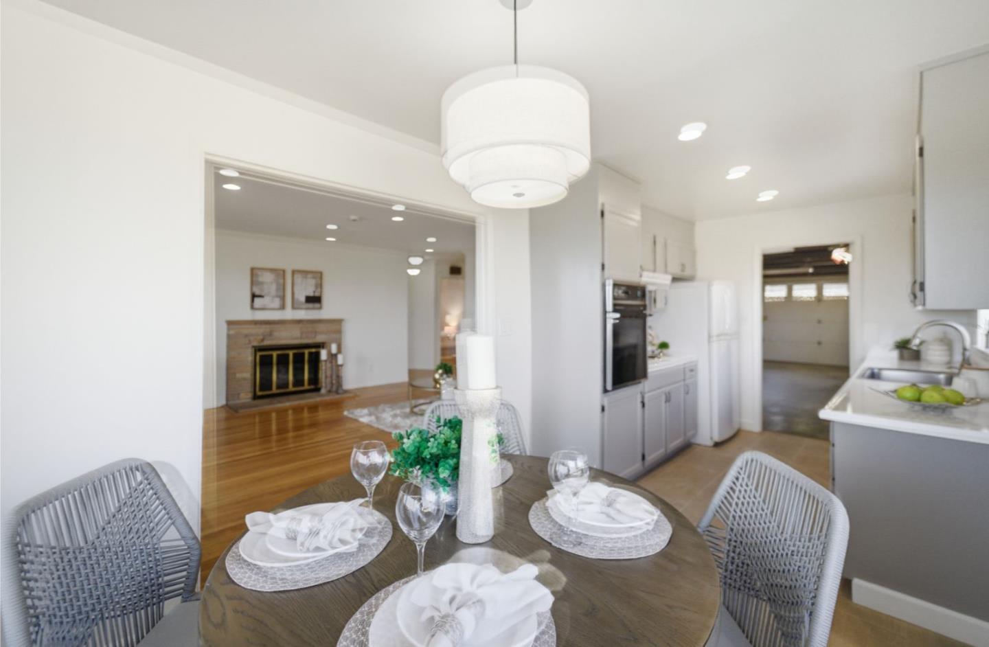 Detail Gallery Image 11 of 42 For 329 Oakview Dr, San Carlos,  CA 94070 - 4 Beds | 3 Baths