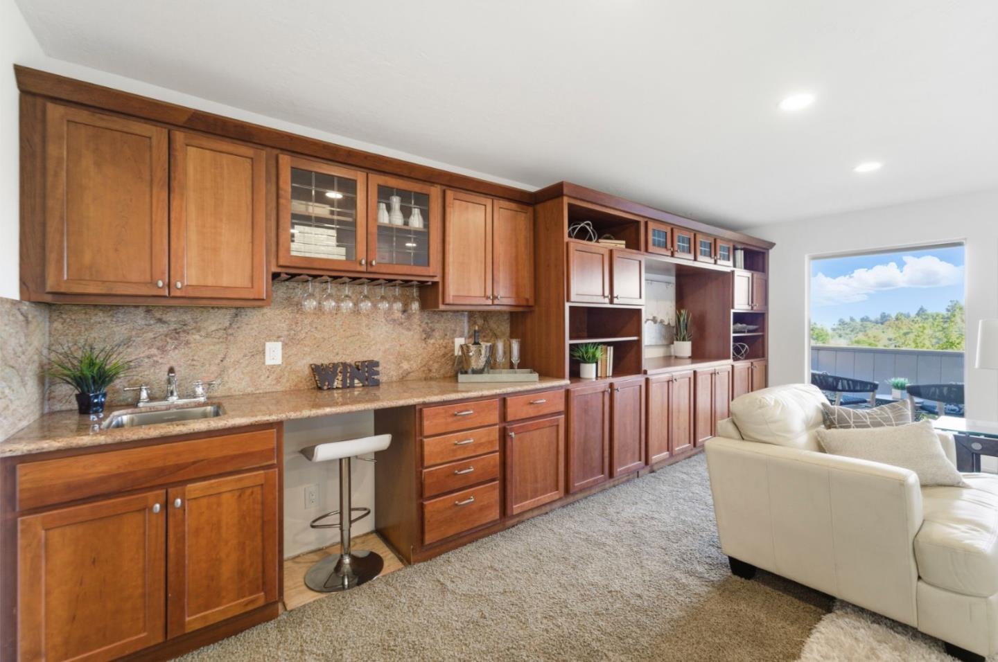 Detail Gallery Image 27 of 42 For 329 Oakview Dr, San Carlos,  CA 94070 - 4 Beds | 3 Baths