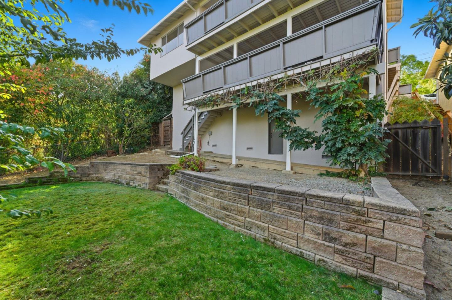 Detail Gallery Image 36 of 42 For 329 Oakview Dr, San Carlos,  CA 94070 - 4 Beds | 3 Baths