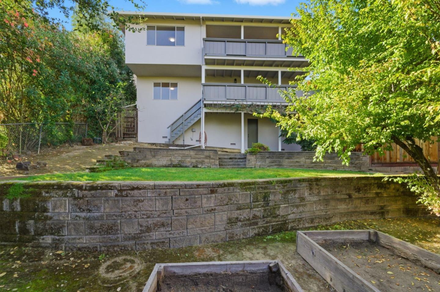 Detail Gallery Image 38 of 42 For 329 Oakview Dr, San Carlos,  CA 94070 - 4 Beds | 3 Baths