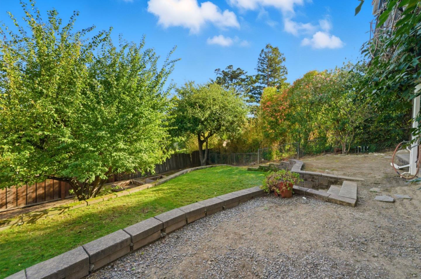 Detail Gallery Image 39 of 42 For 329 Oakview Dr, San Carlos,  CA 94070 - 4 Beds | 3 Baths