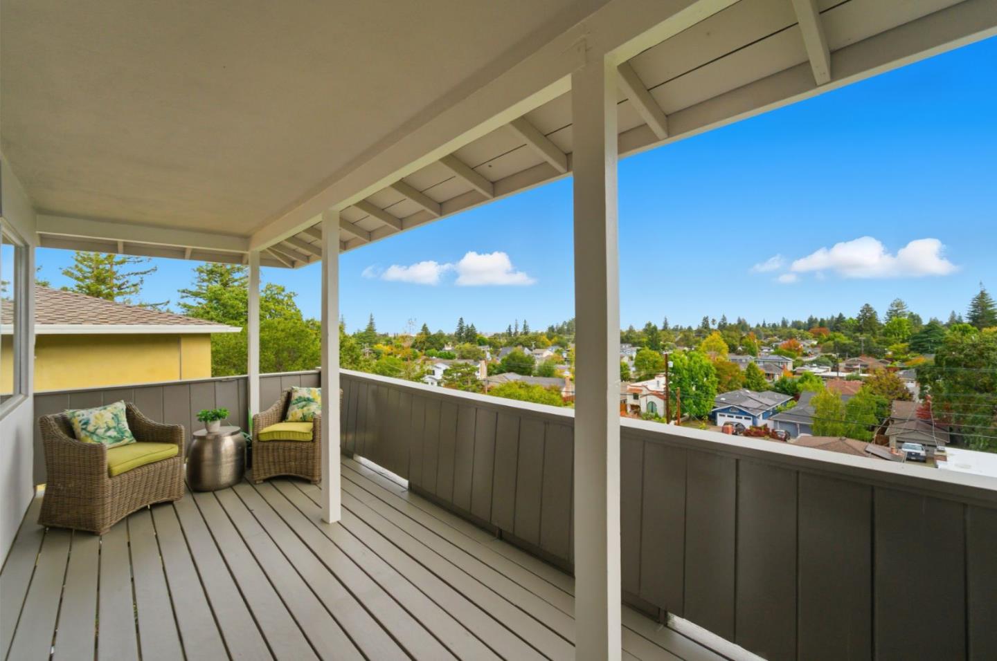 Detail Gallery Image 5 of 42 For 329 Oakview Dr, San Carlos,  CA 94070 - 4 Beds | 3 Baths