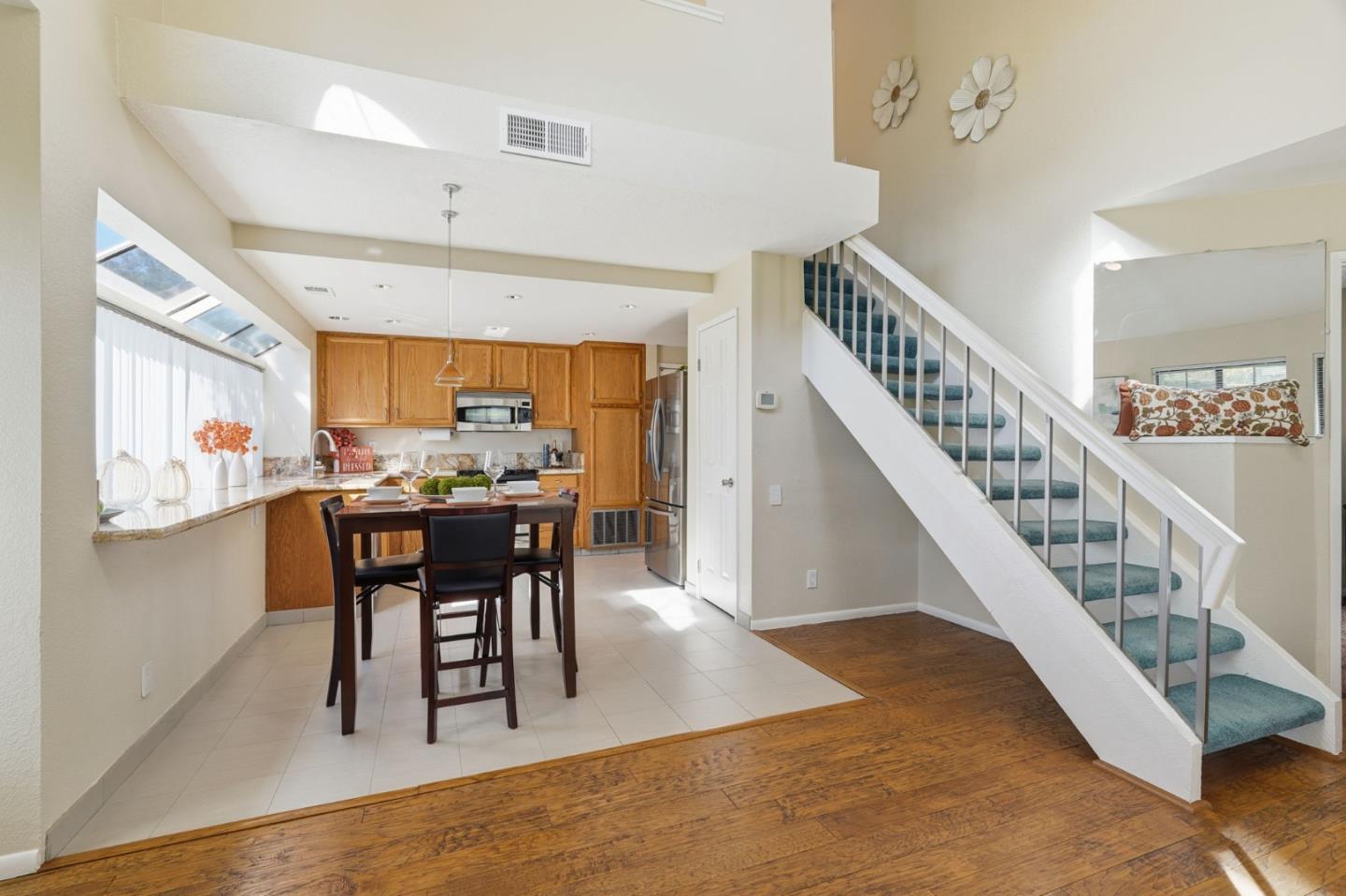 Detail Gallery Image 13 of 47 For 2512 Yerba Hills Ct, San Jose,  CA 95121 - 3 Beds | 2 Baths