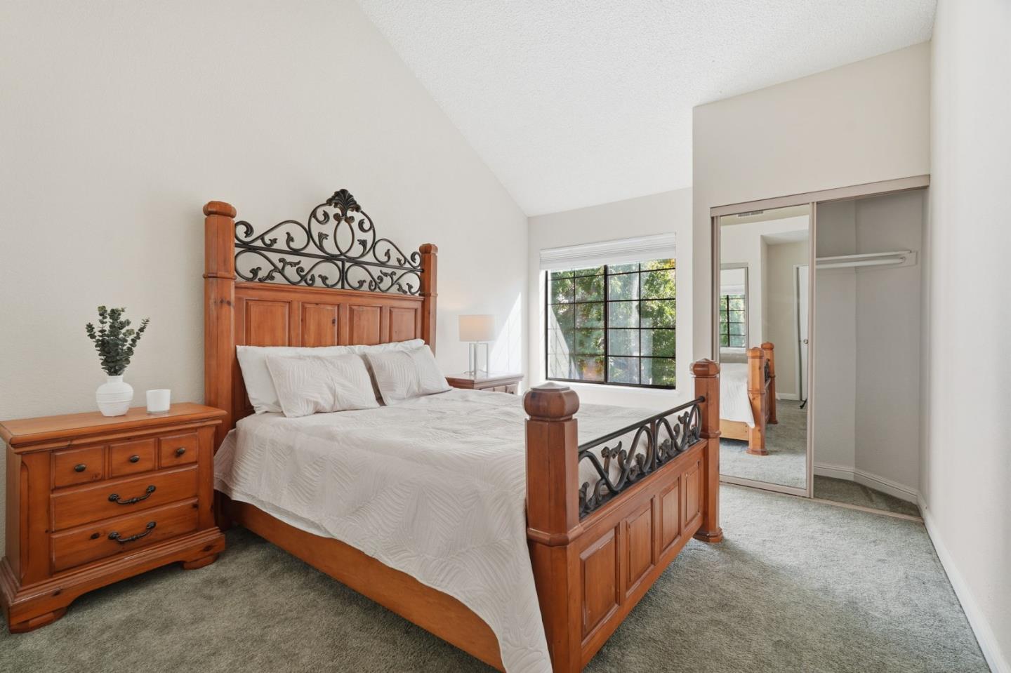 Detail Gallery Image 22 of 47 For 2512 Yerba Hills Ct, San Jose,  CA 95121 - 3 Beds | 2 Baths