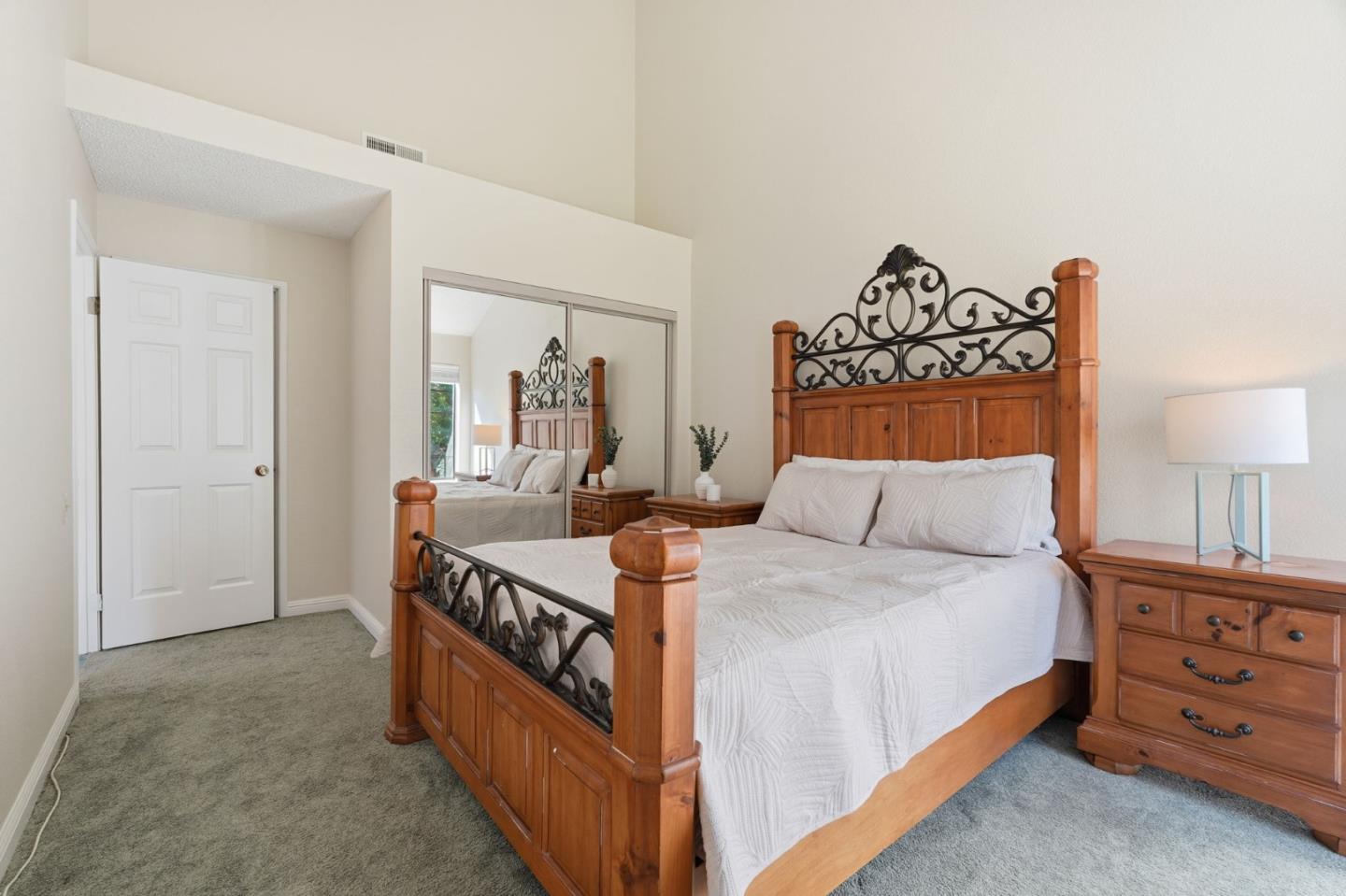 Detail Gallery Image 25 of 47 For 2512 Yerba Hills Ct, San Jose,  CA 95121 - 3 Beds | 2 Baths