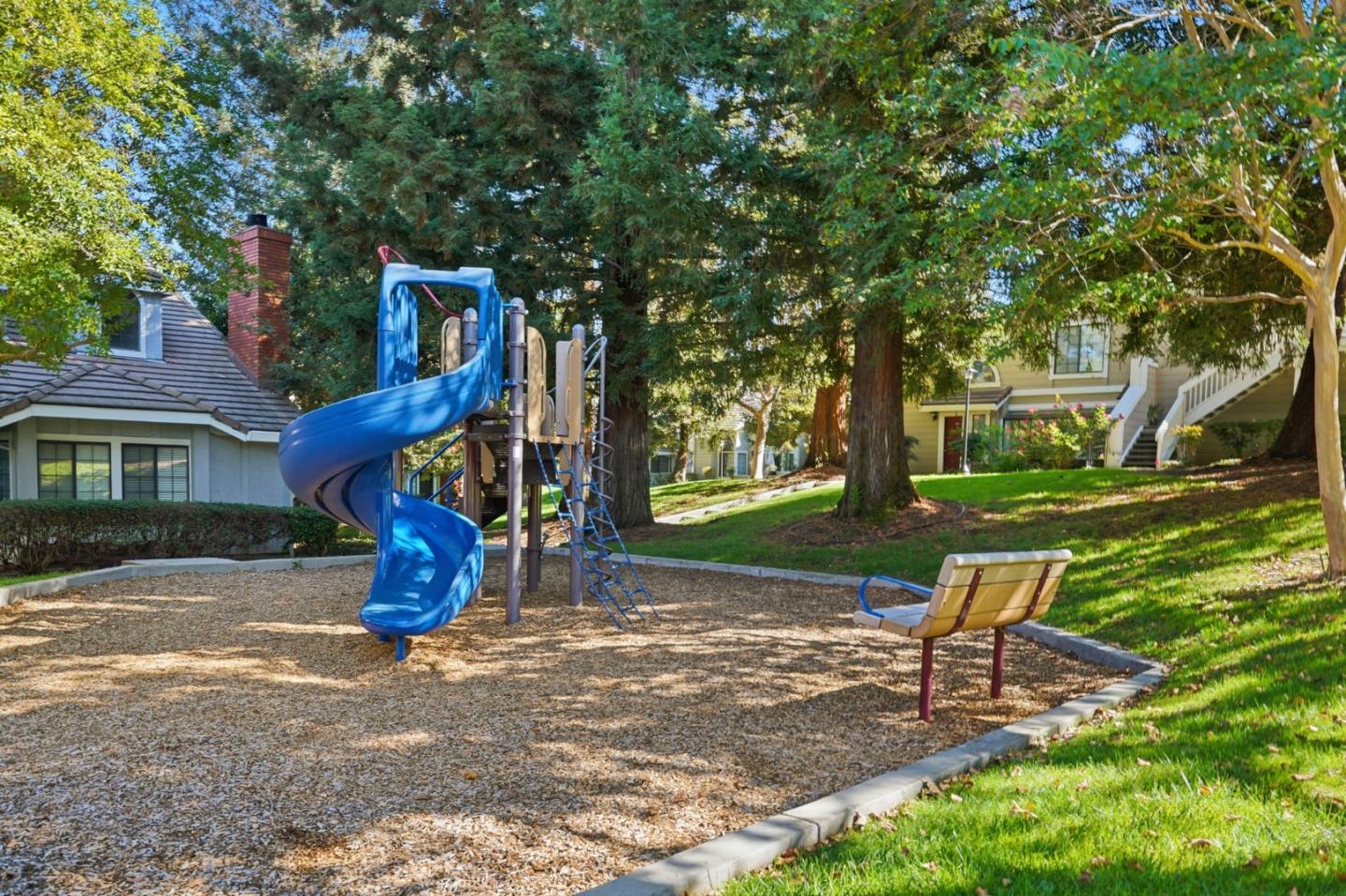 Detail Gallery Image 36 of 47 For 2512 Yerba Hills Ct, San Jose,  CA 95121 - 3 Beds | 2 Baths