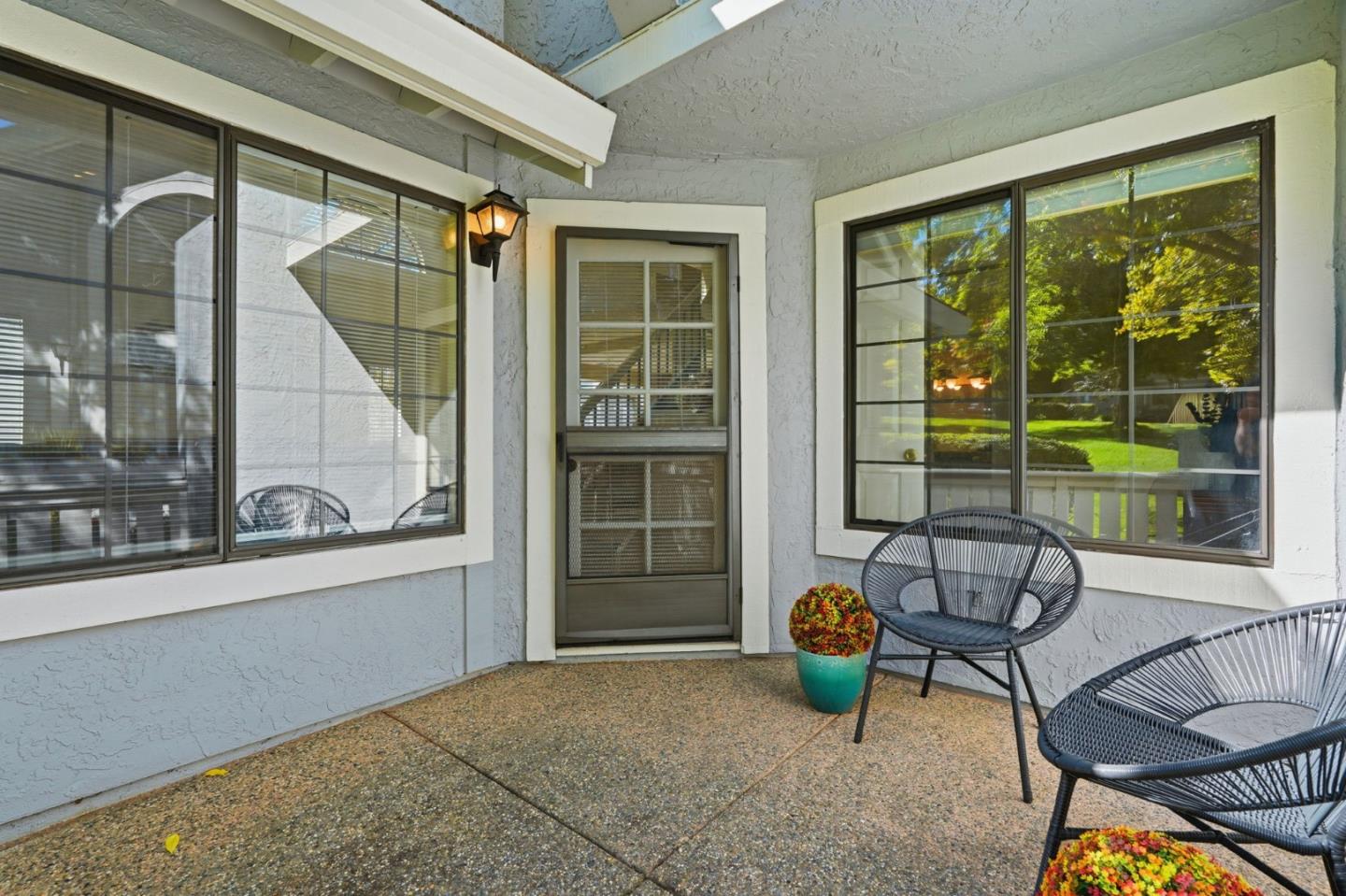 Detail Gallery Image 4 of 47 For 2512 Yerba Hills Ct, San Jose,  CA 95121 - 3 Beds | 2 Baths