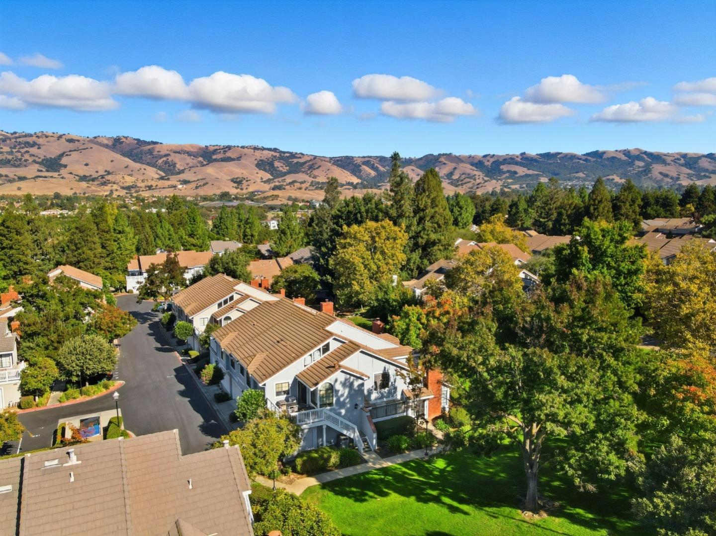 Detail Gallery Image 46 of 47 For 2512 Yerba Hills Ct, San Jose,  CA 95121 - 3 Beds | 2 Baths