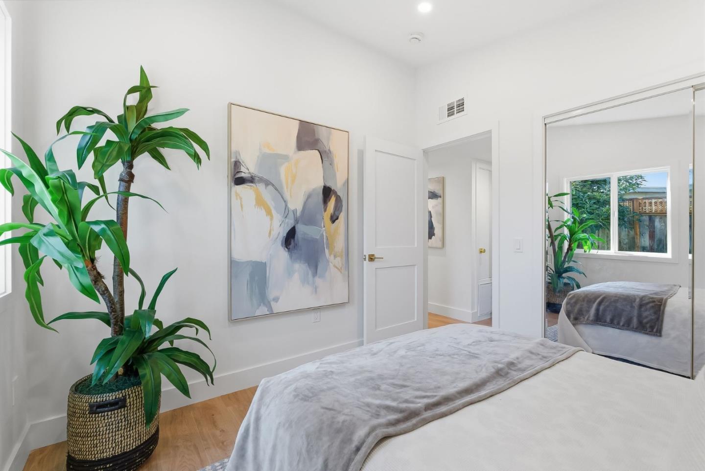 Detail Gallery Image 23 of 33 For 2550 Annapolis St, East Palo Alto,  CA 94303 - 3 Beds | 2 Baths