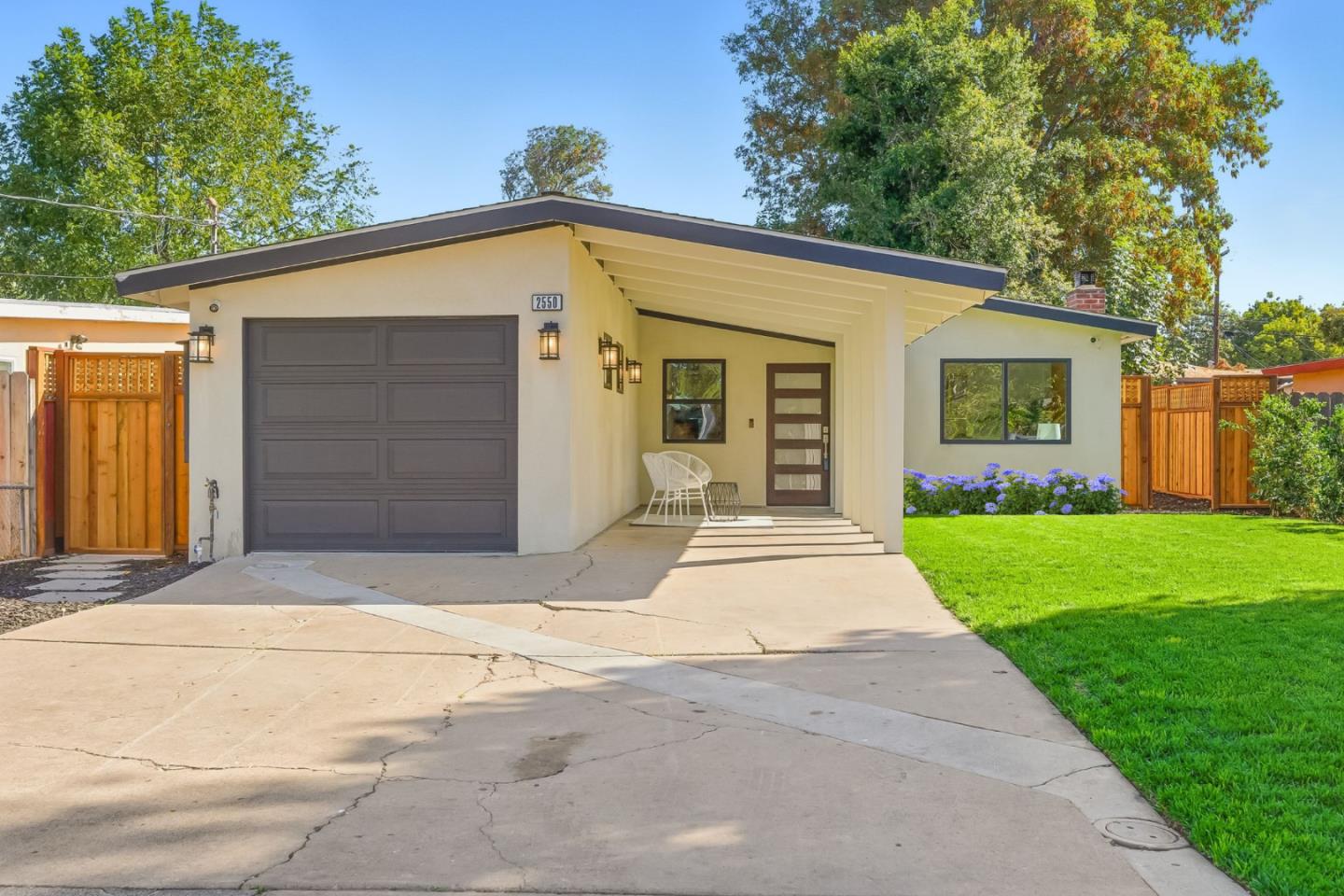 Detail Gallery Image 29 of 33 For 2550 Annapolis St, East Palo Alto,  CA 94303 - 3 Beds | 2 Baths