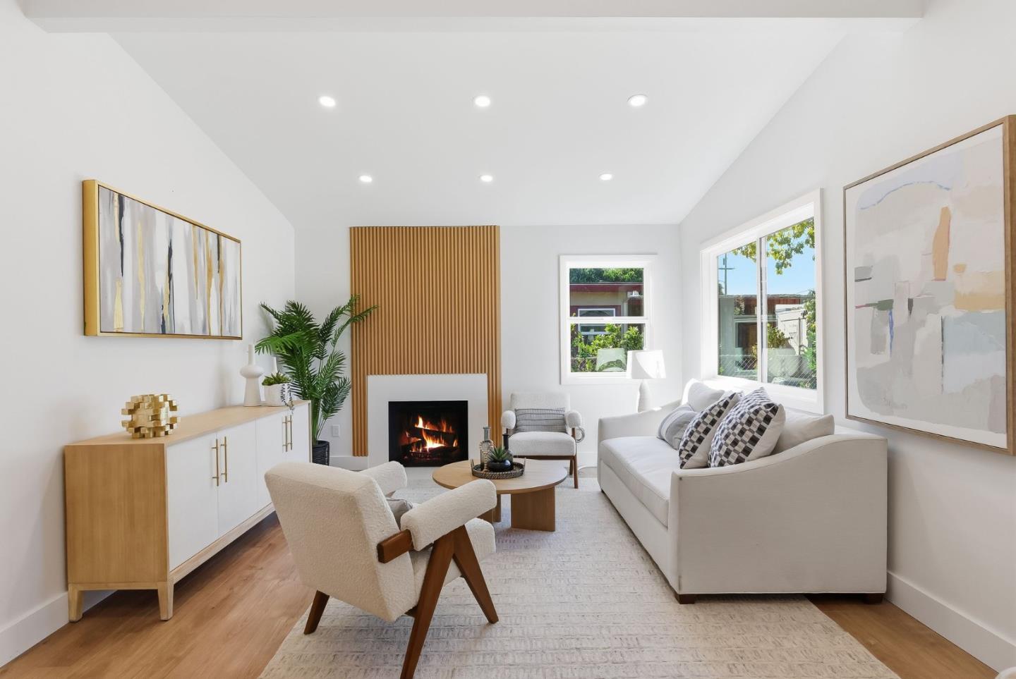 Detail Gallery Image 9 of 33 For 2550 Annapolis St, East Palo Alto,  CA 94303 - 3 Beds | 2 Baths