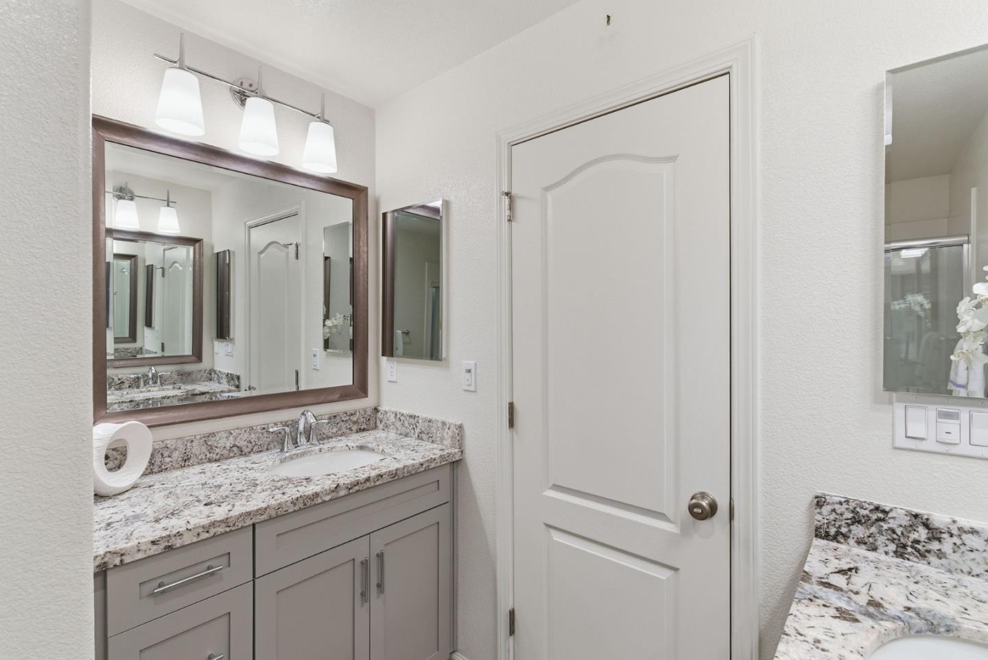 Detail Gallery Image 18 of 43 For 24548 Autumn Mist Way, Hayward,  CA 94544 - 4 Beds | 3/1 Baths