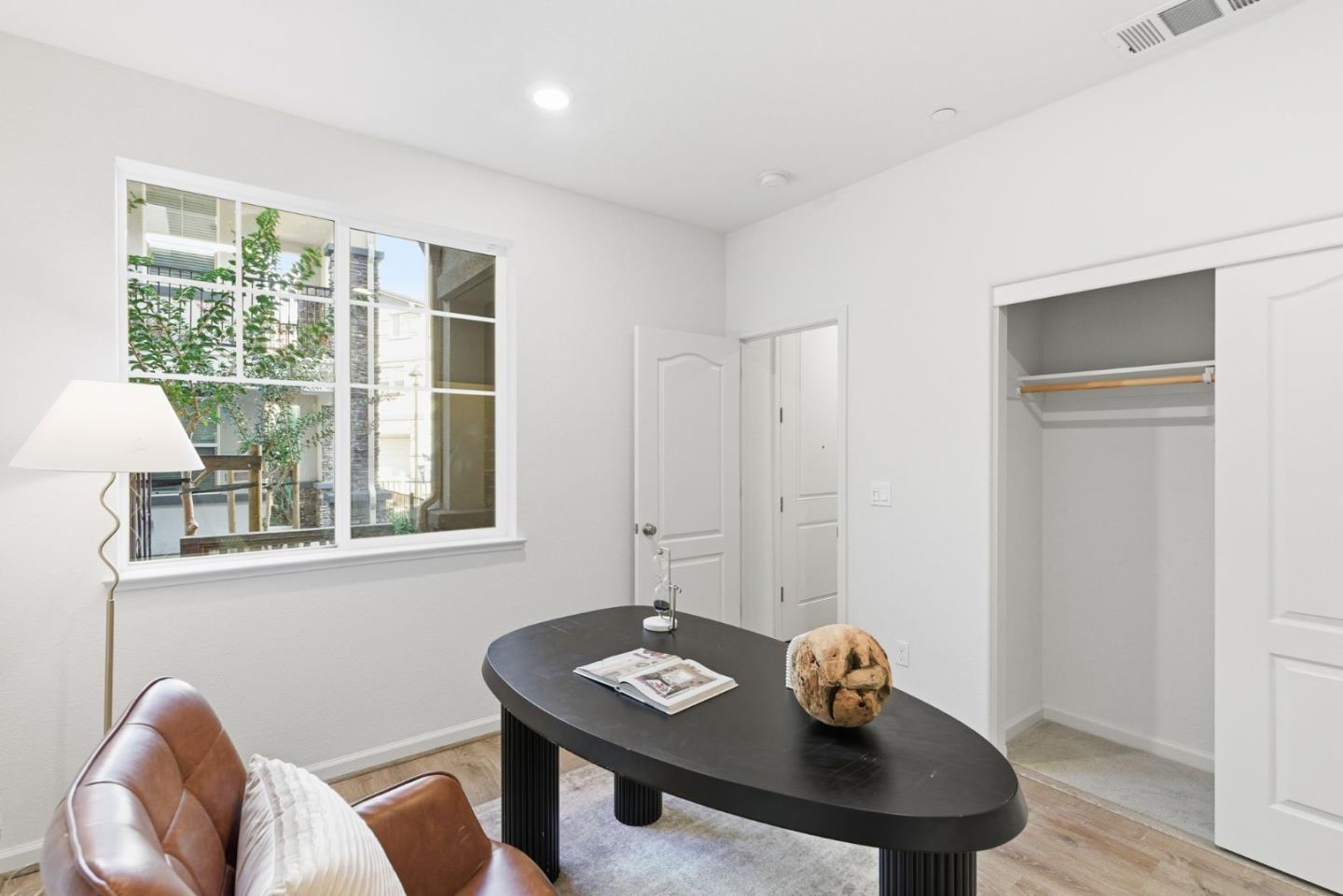 Detail Gallery Image 22 of 43 For 24548 Autumn Mist Way, Hayward,  CA 94544 - 4 Beds | 3/1 Baths