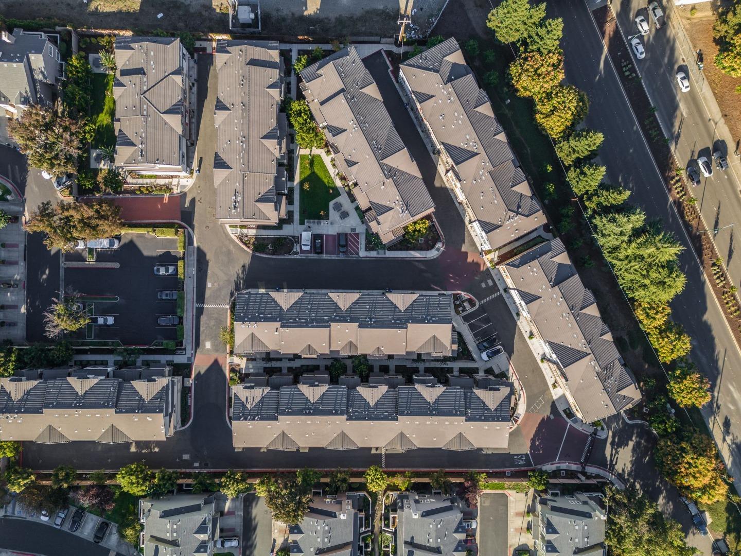 Detail Gallery Image 42 of 43 For 24548 Autumn Mist Way, Hayward,  CA 94544 - 4 Beds | 3/1 Baths