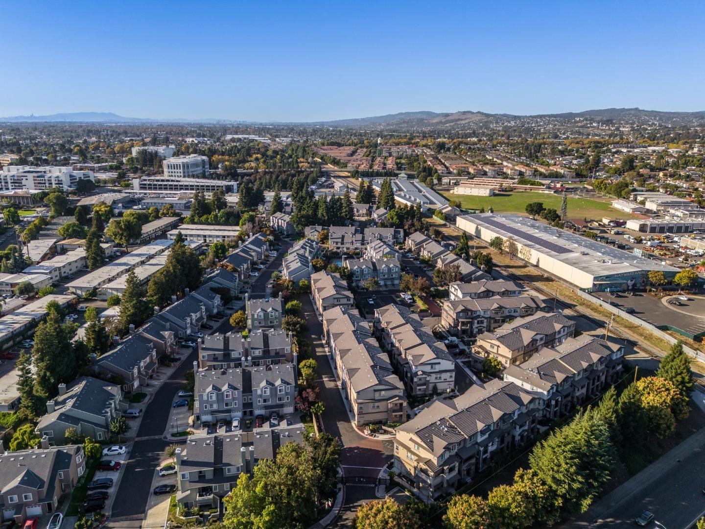 Detail Gallery Image 43 of 43 For 24548 Autumn Mist Way, Hayward,  CA 94544 - 4 Beds | 3/1 Baths