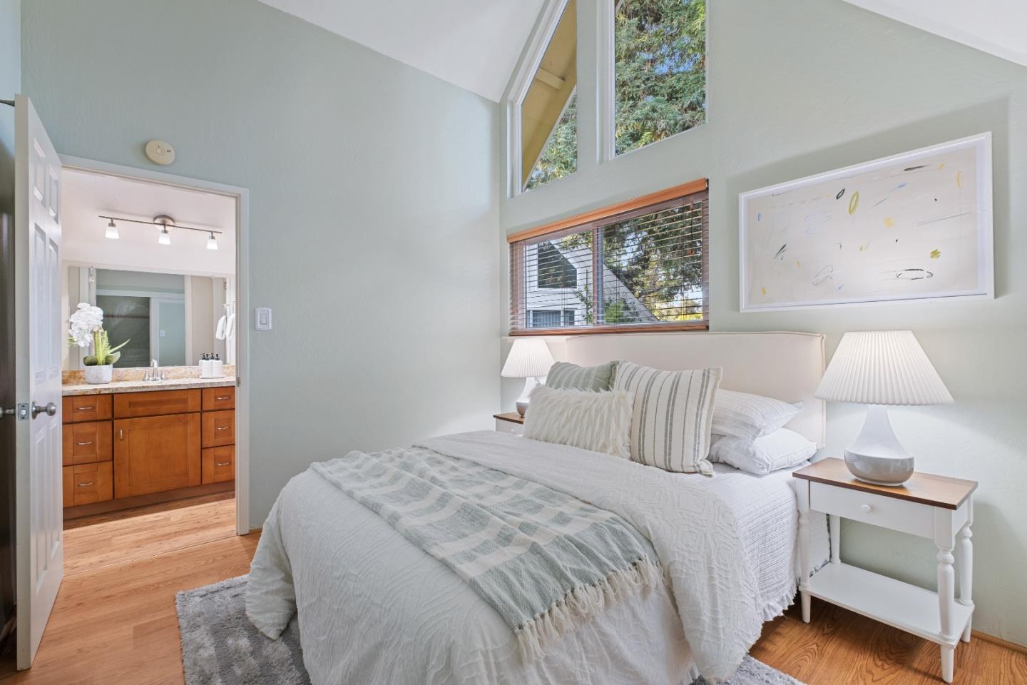 Detail Gallery Image 34 of 47 For 2524 W Middlefield Rd, Mountain View,  CA 94043 - 2 Beds | 1/1 Baths