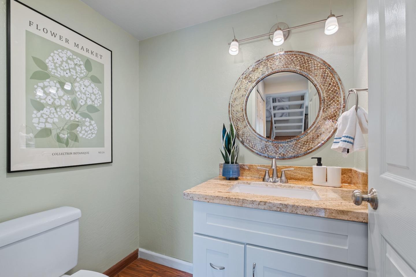 Detail Gallery Image 36 of 47 For 2524 W Middlefield Rd, Mountain View,  CA 94043 - 2 Beds | 1/1 Baths