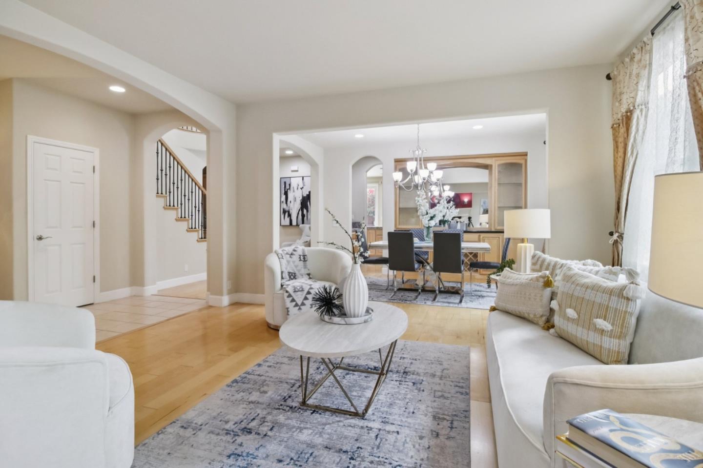 Detail Gallery Image 13 of 77 For 3823 Mosher Dr, San Jose,  CA 95148 - 5 Beds | 3 Baths