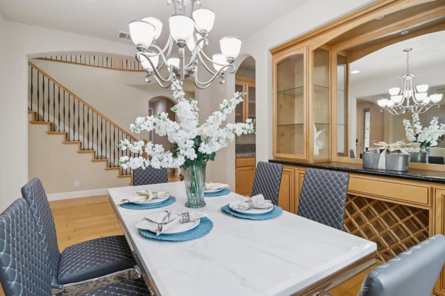 Detail Gallery Image 18 of 77 For 3823 Mosher Dr, San Jose,  CA 95148 - 5 Beds | 3 Baths