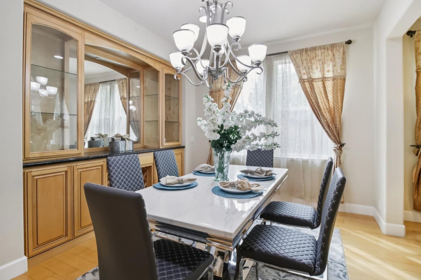 Detail Gallery Image 19 of 77 For 3823 Mosher Dr, San Jose,  CA 95148 - 5 Beds | 3 Baths