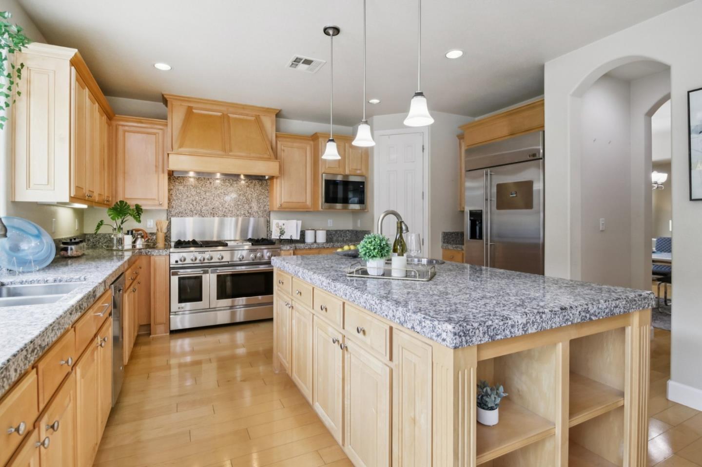 Detail Gallery Image 20 of 77 For 3823 Mosher Dr, San Jose,  CA 95148 - 5 Beds | 3 Baths