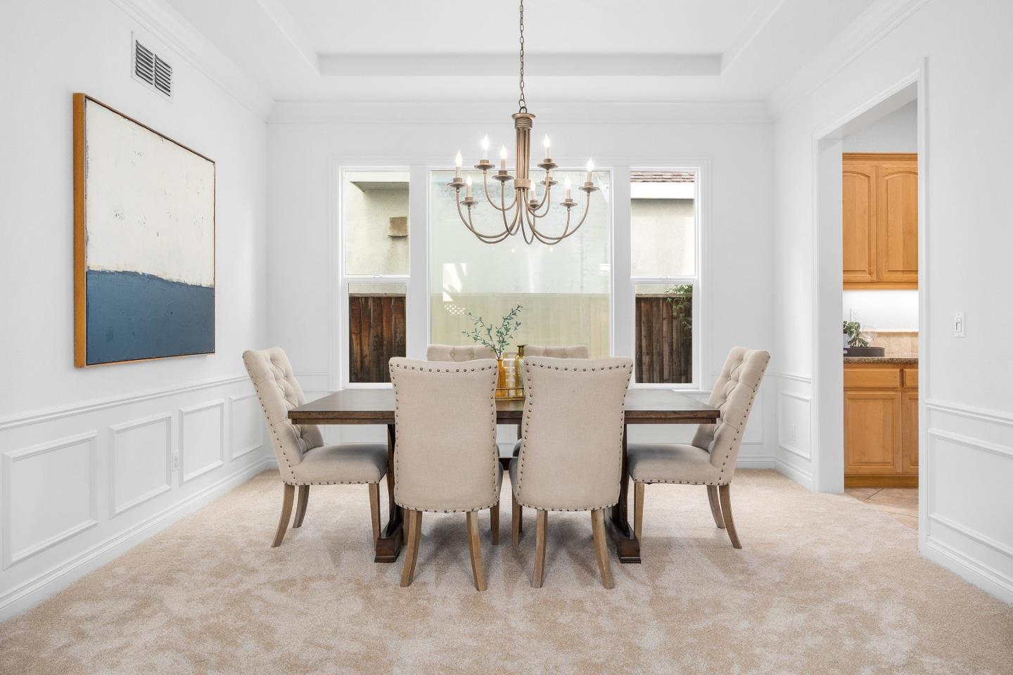 Detail Gallery Image 16 of 69 For 5949 Taormino Ave, San Jose,  CA 95123 - 5 Beds | 4/1 Baths