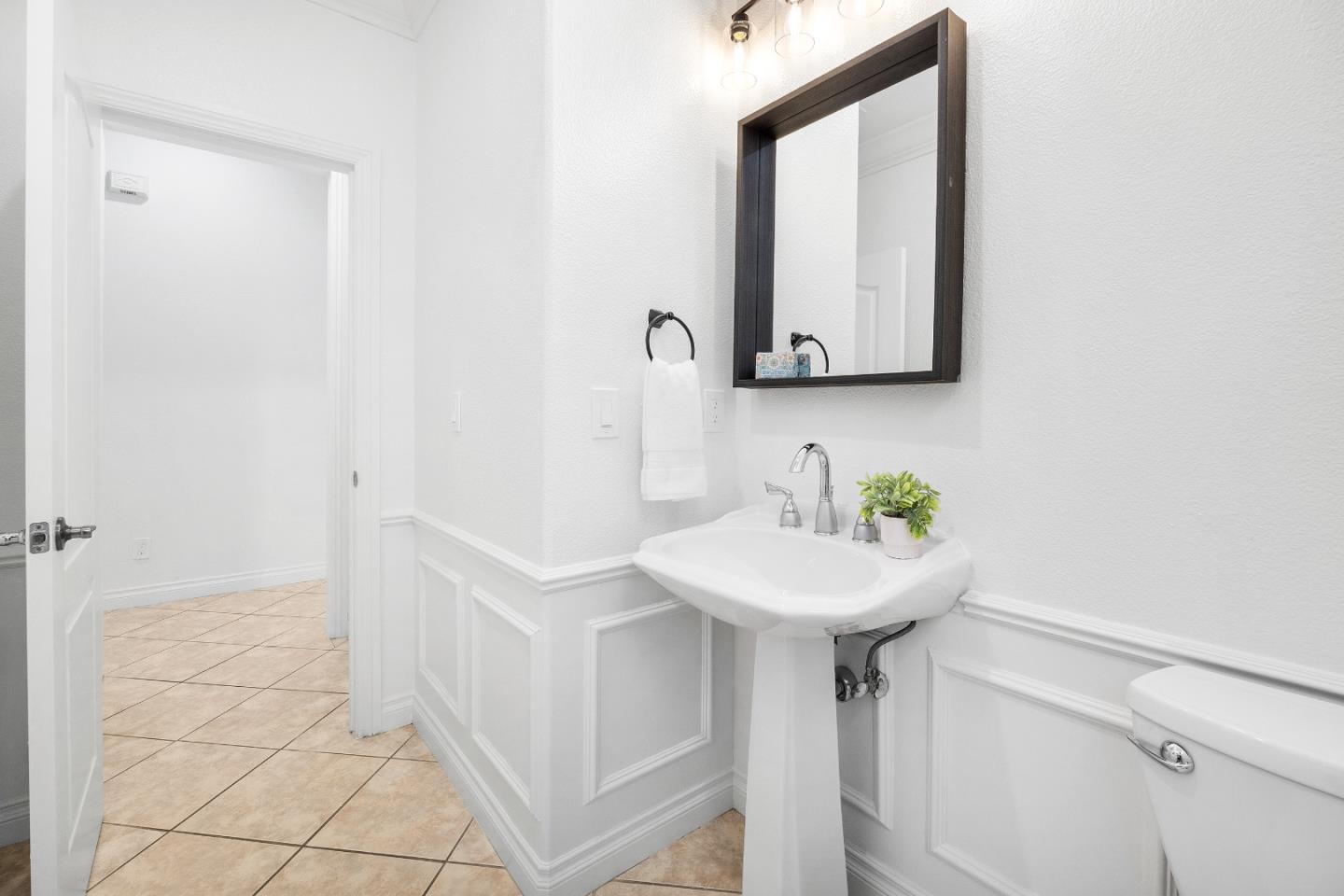 Detail Gallery Image 17 of 69 For 5949 Taormino Ave, San Jose,  CA 95123 - 5 Beds | 4/1 Baths