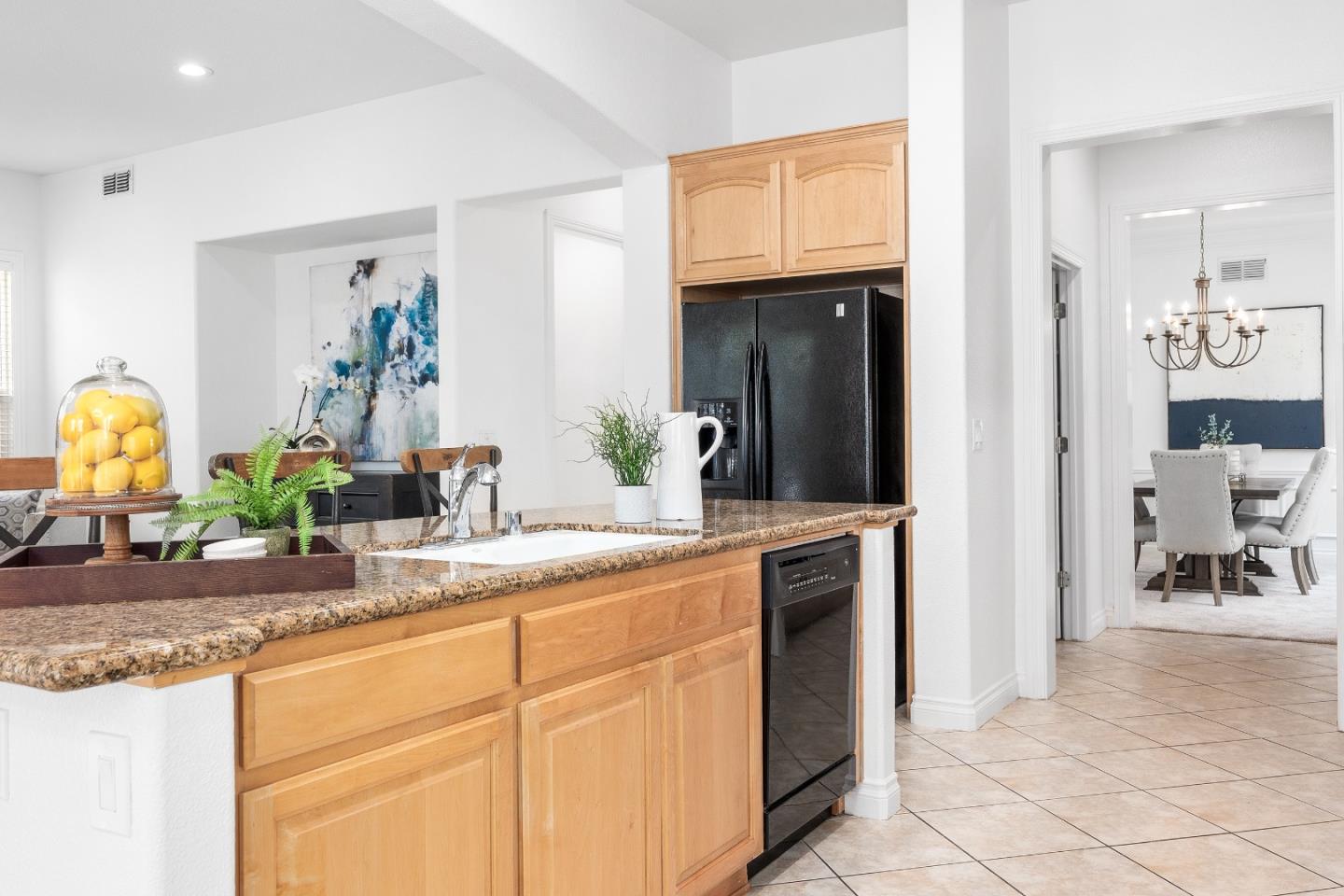 Detail Gallery Image 26 of 69 For 5949 Taormino Ave, San Jose,  CA 95123 - 5 Beds | 4/1 Baths