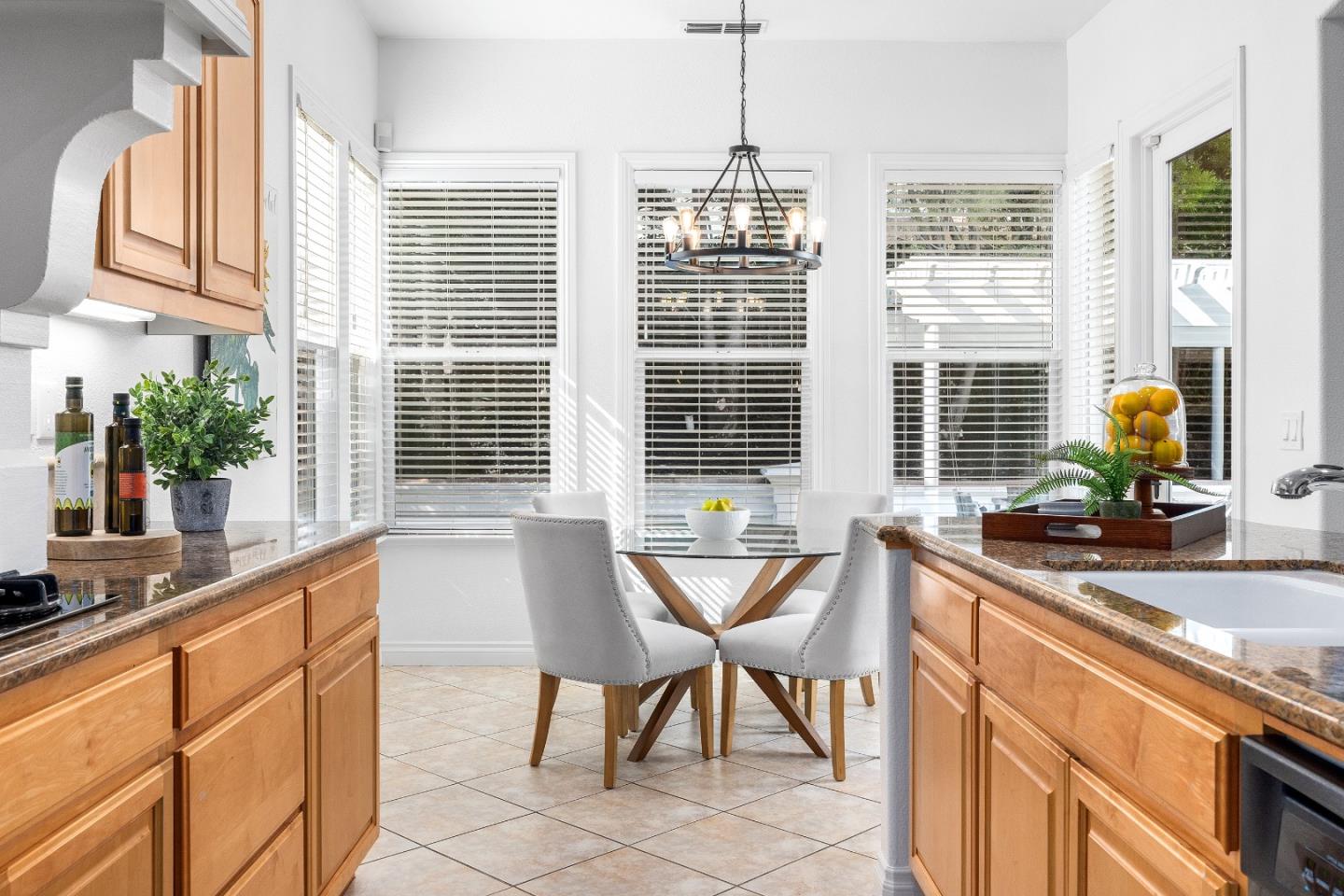 Detail Gallery Image 28 of 69 For 5949 Taormino Ave, San Jose,  CA 95123 - 5 Beds | 4/1 Baths