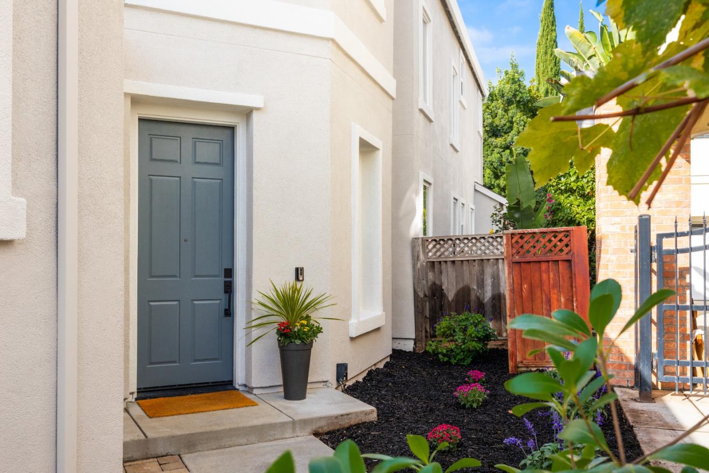 Detail Gallery Image 4 of 69 For 5949 Taormino Ave, San Jose,  CA 95123 - 5 Beds | 4/1 Baths