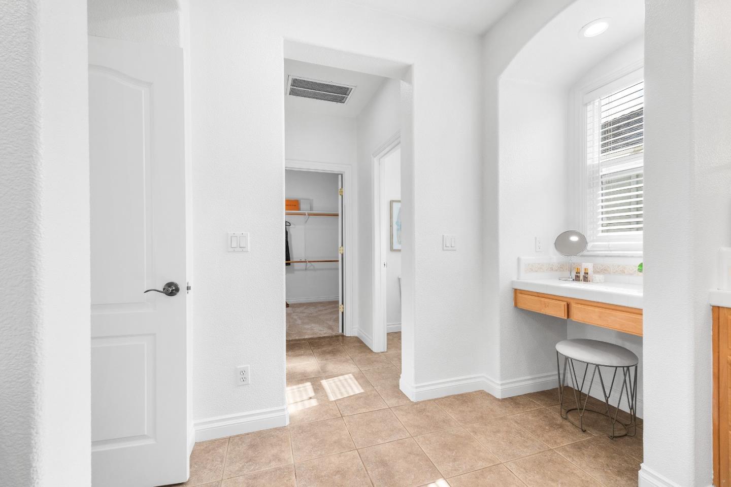 Detail Gallery Image 51 of 69 For 5949 Taormino Ave, San Jose,  CA 95123 - 5 Beds | 4/1 Baths