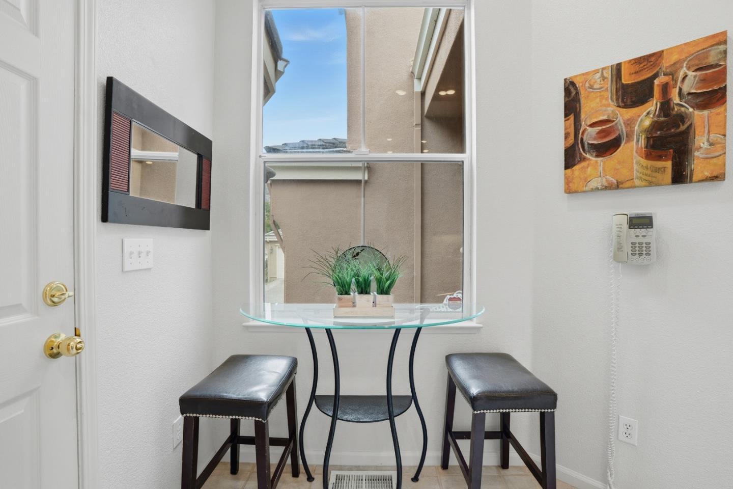 Detail Gallery Image 10 of 64 For 69 Windcrest Ln, South San Francisco,  CA 94080 - 3 Beds | 2/1 Baths