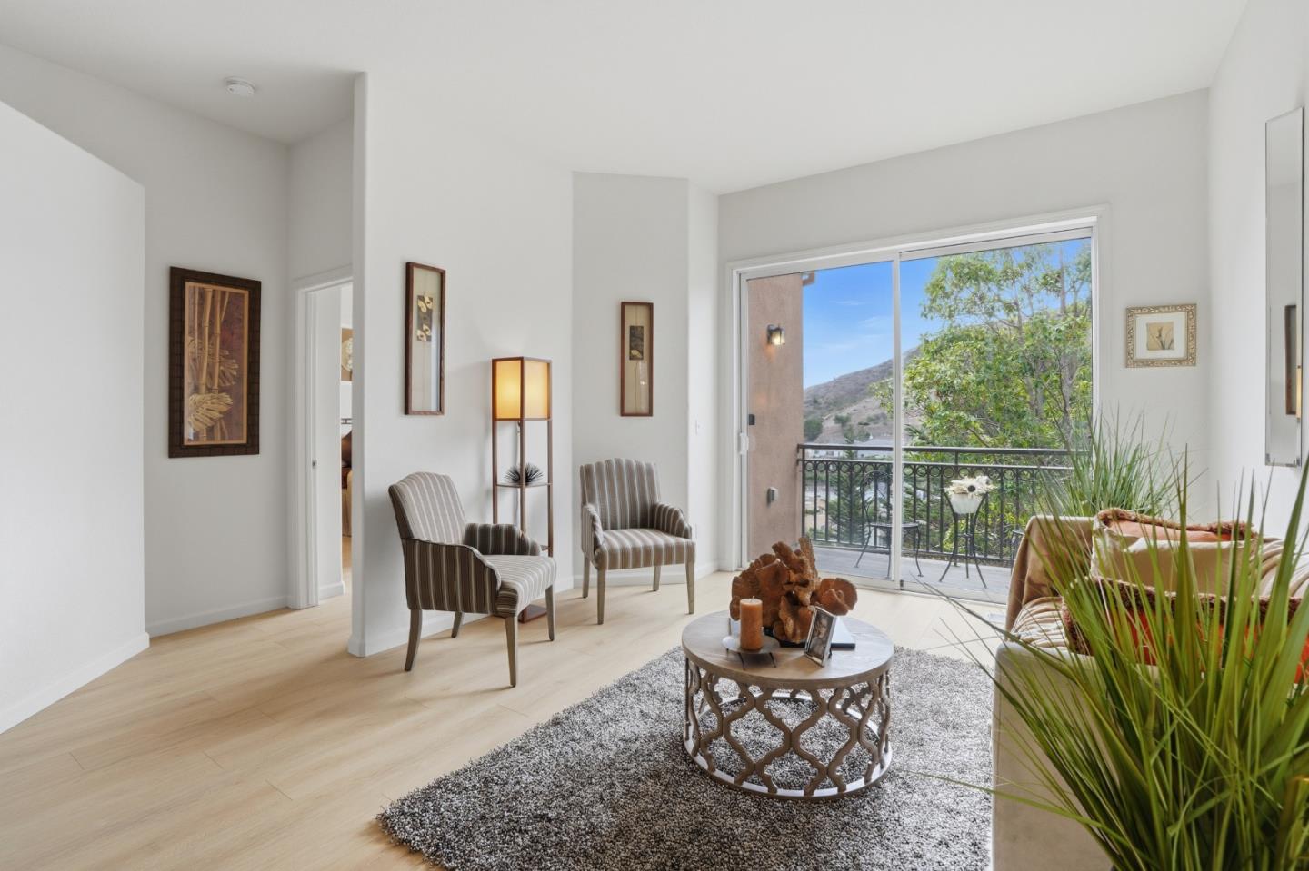 Detail Gallery Image 2 of 64 For 69 Windcrest Ln, South San Francisco,  CA 94080 - 3 Beds | 2/1 Baths