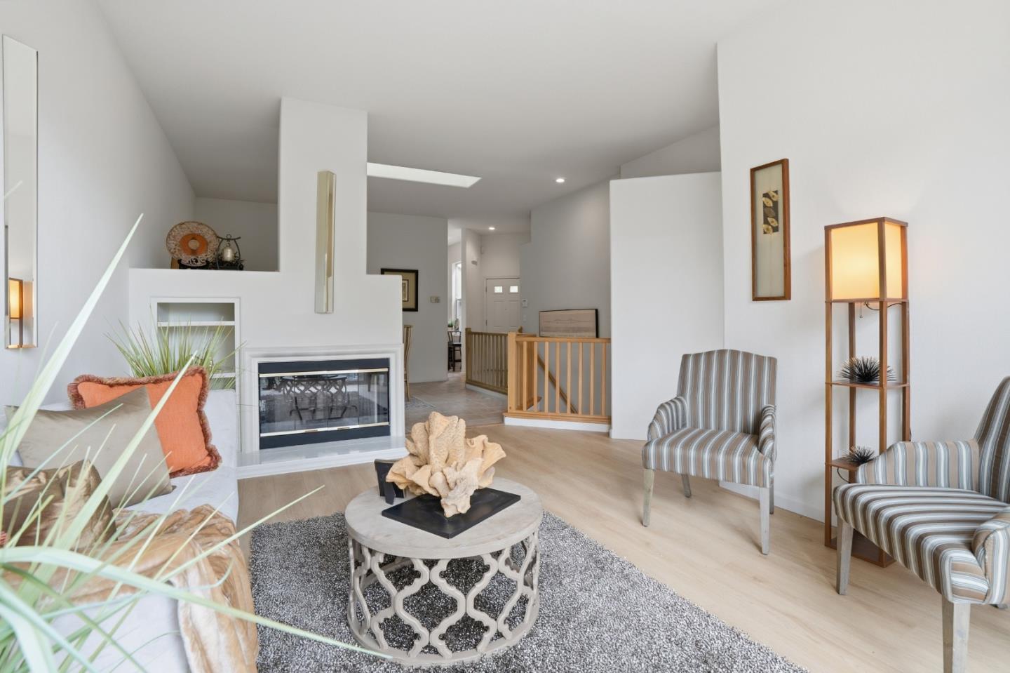 Detail Gallery Image 3 of 64 For 69 Windcrest Ln, South San Francisco,  CA 94080 - 3 Beds | 2/1 Baths