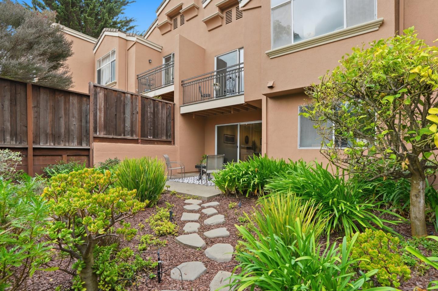 Detail Gallery Image 41 of 64 For 69 Windcrest Ln, South San Francisco,  CA 94080 - 3 Beds | 2/1 Baths