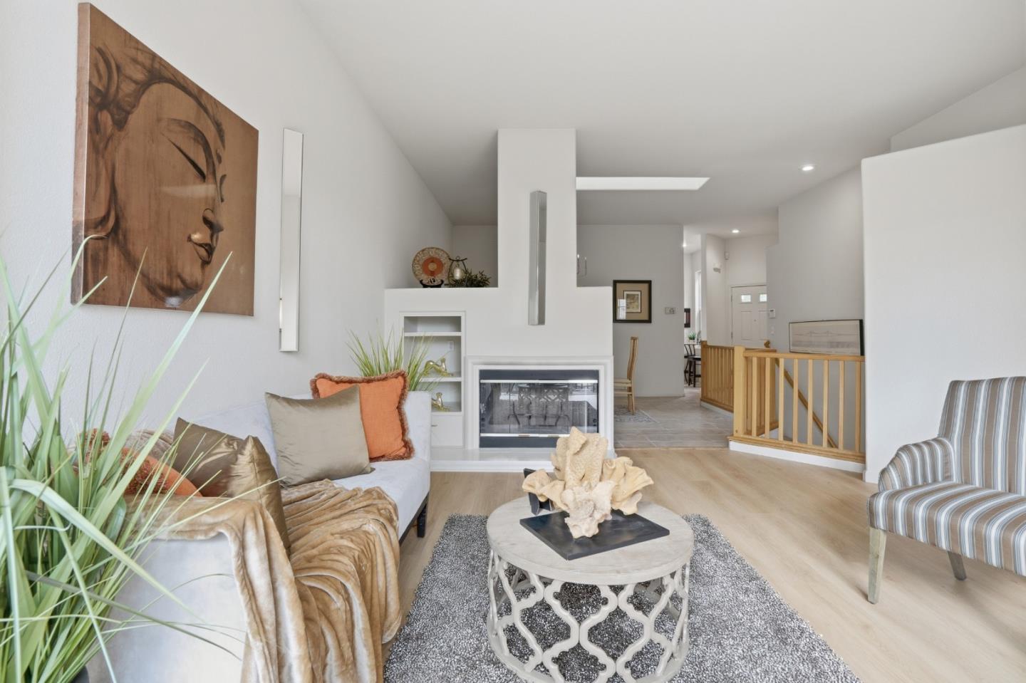 Detail Gallery Image 5 of 64 For 69 Windcrest Ln, South San Francisco,  CA 94080 - 3 Beds | 2/1 Baths