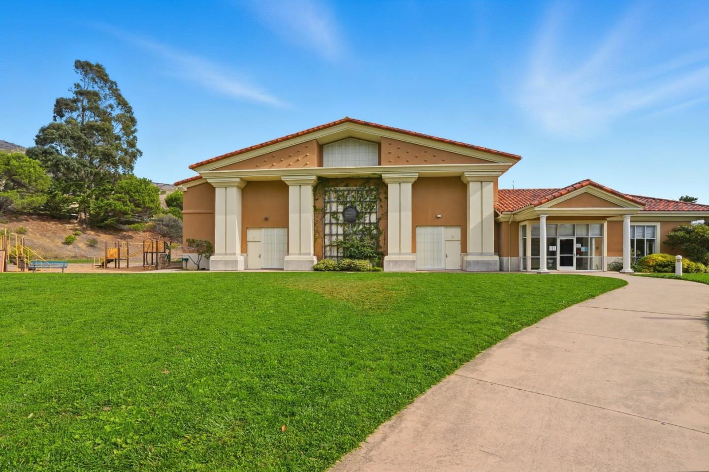 Detail Gallery Image 54 of 64 For 69 Windcrest Ln, South San Francisco,  CA 94080 - 3 Beds | 2/1 Baths